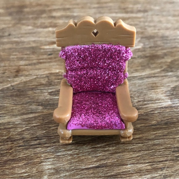 Disney Animators' Collection Littles Belle Cottage Playset - Picture 6 of 11